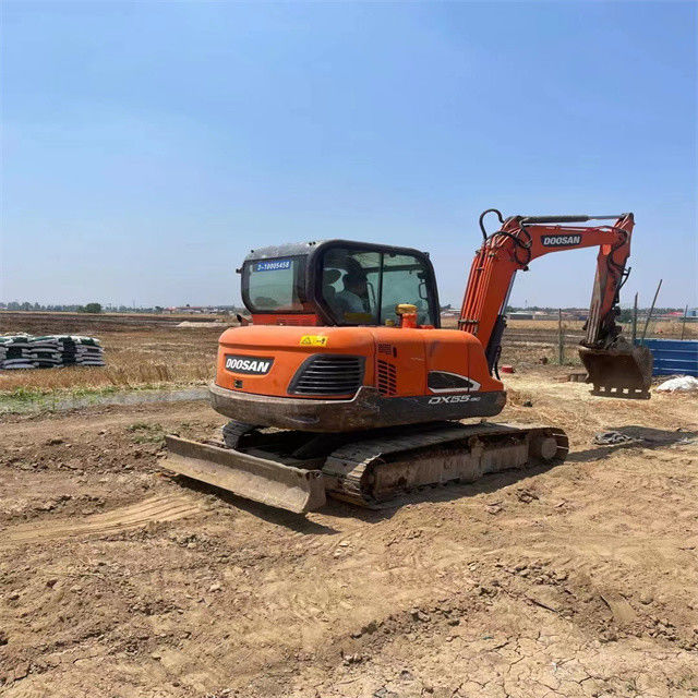 5.5 toneladas Excavador usado pronto para o trabalho e experiente usado Coreia importado Doosan DX 55