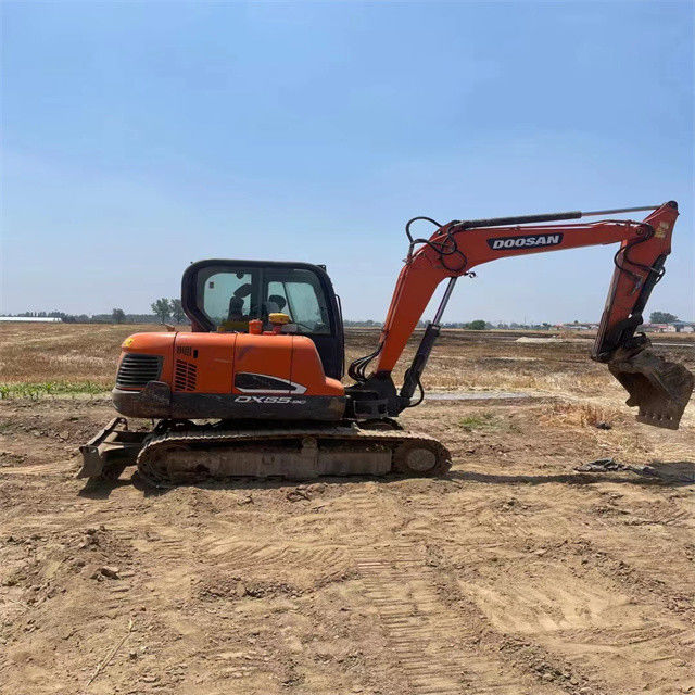 5.5 toneladas Excavador usado pronto para o trabalho e experiente usado Coreia importado Doosan DX 55