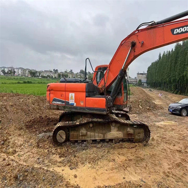 Excavadora de 25 toneladas pronta para o trabalho e experiente usada Coreia importada Doosan DX 260LC