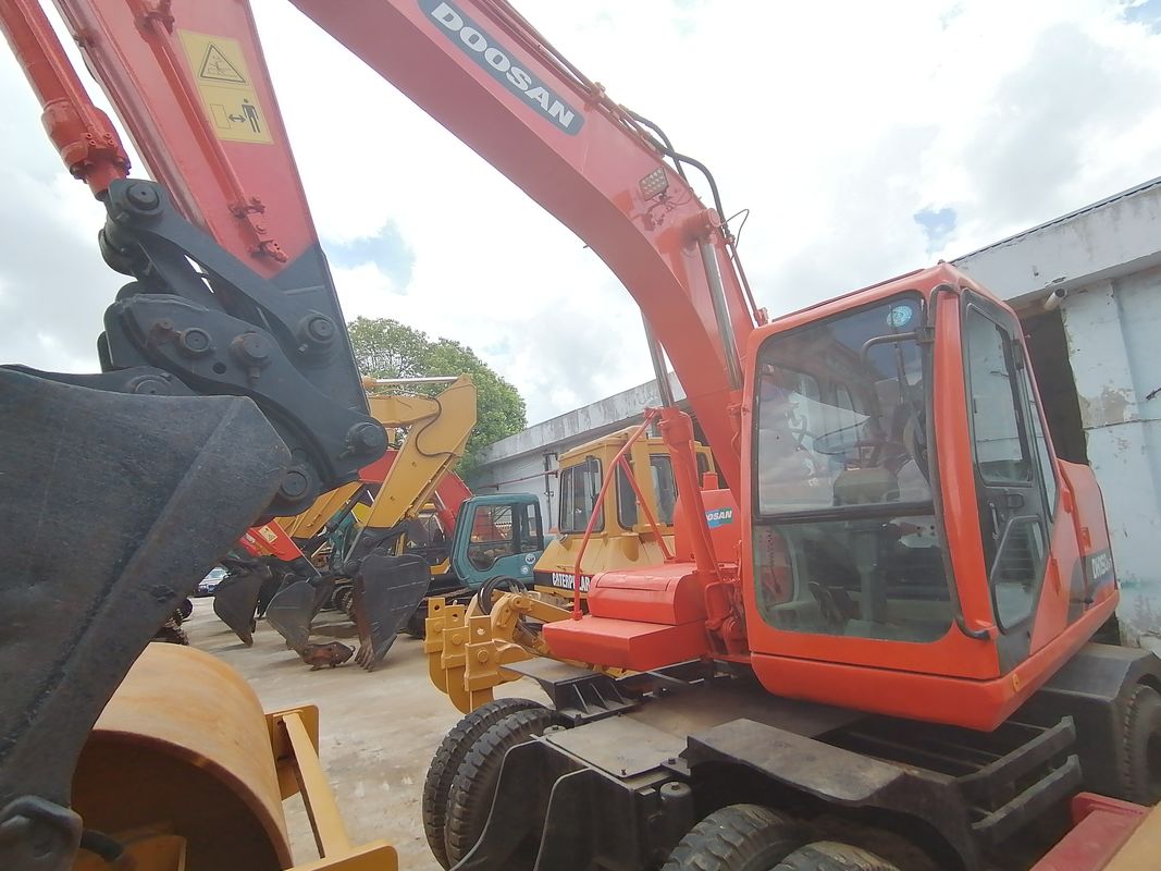 Pronto para o trabalho e experiente usado Coreia Excavador usado DH150W-7 em boas condições