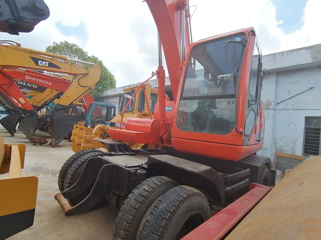Pronto para o trabalho e experiente usado Coreia Excavador usado DH150W-7 em boas condições