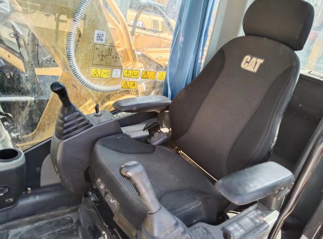 17.9 toneladas quase nova máquina de escavadeira de raspador importada do Japão usados reabilitação CAT 318 D2L