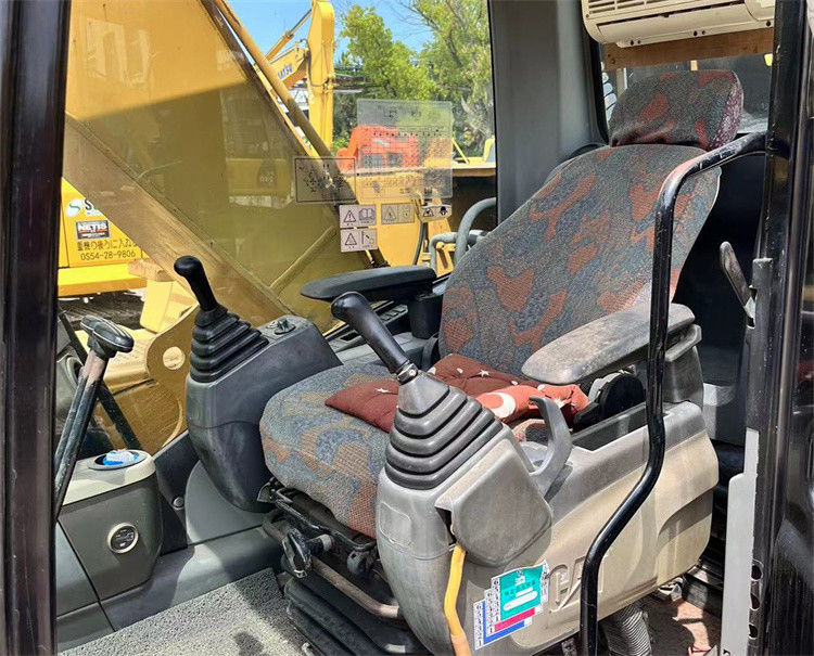 23 toneladas prontas para o trabalho e experientes usadas Japão Caterpillar 323 D em boas condições