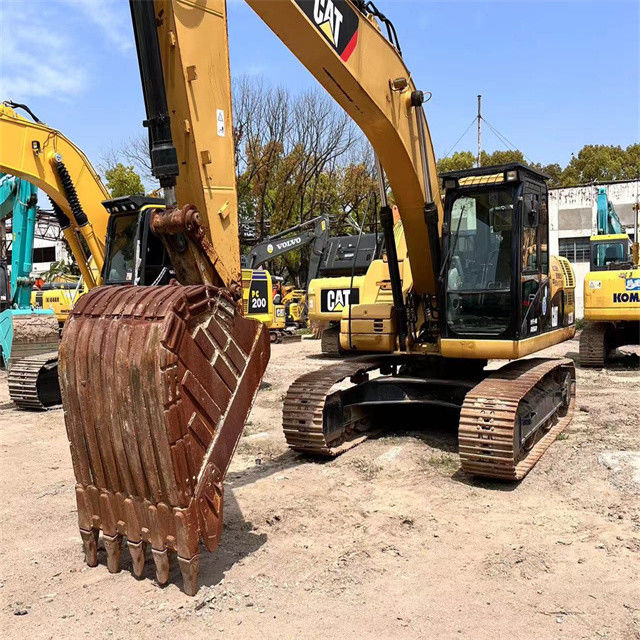 23 toneladas prontas para o trabalho e experientes usadas Japão Caterpillar 323 D em boas condições