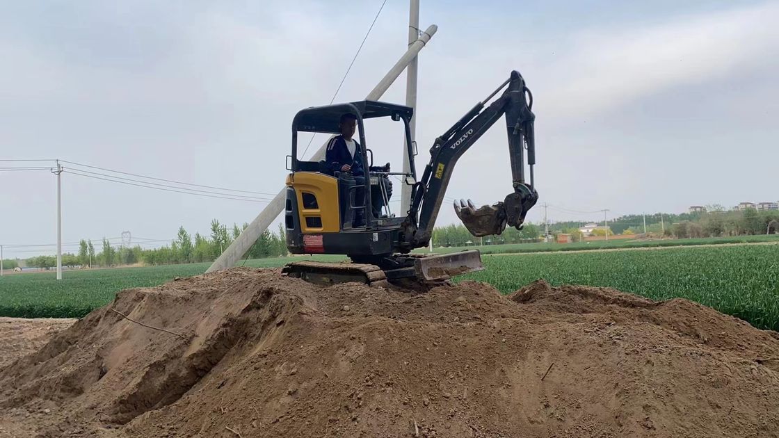 A Suécia importou uma máquina de escavadeira de alta qualidade Volvo EC18D, usada quase nova.