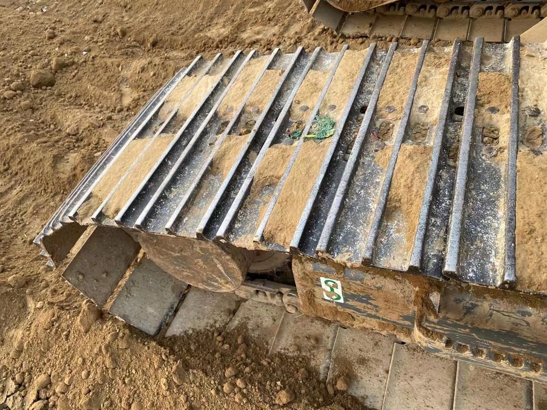 A Suécia importou uma máquina de escavadeira de alta qualidade, a Volvo EC140BL.