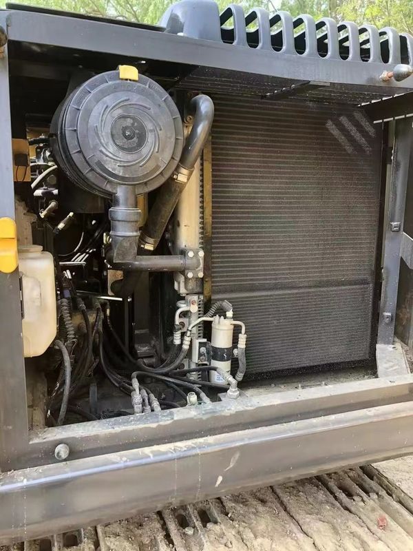 A Suécia importou uma máquina de escavadeira de alta qualidade, a Volvo EC140D.