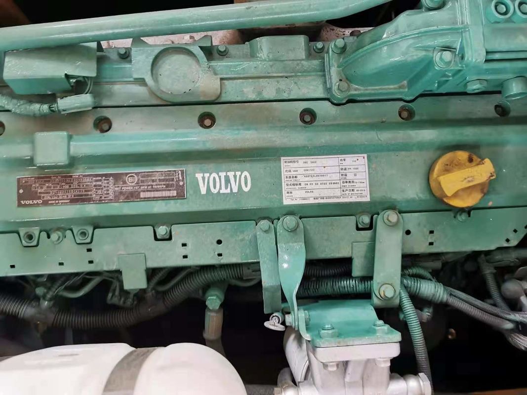 A Suécia importou uma máquina de escavadeira de alta qualidade, a Volvo EC200DL.