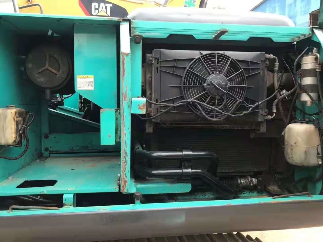 Excavadora usada Kobelco SK200 para venda.