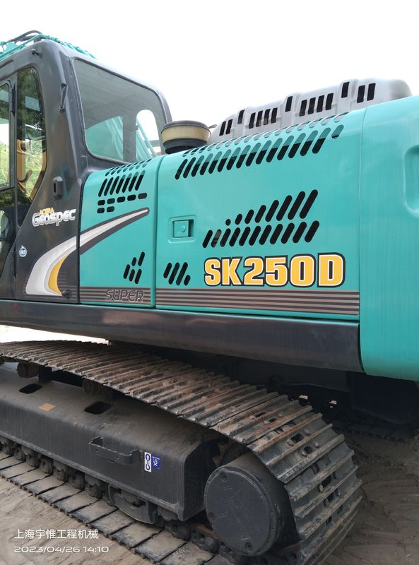 170 KN Tear Out Kobelco Sk250d Excavadora Peso 24,7t Potência do motor 131kW