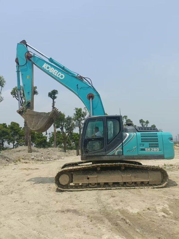 Excavadoras de segunda mão Kobelco Sk260lc 8 9 10 11 Japão Excavadora usada Potência do motor 138kW