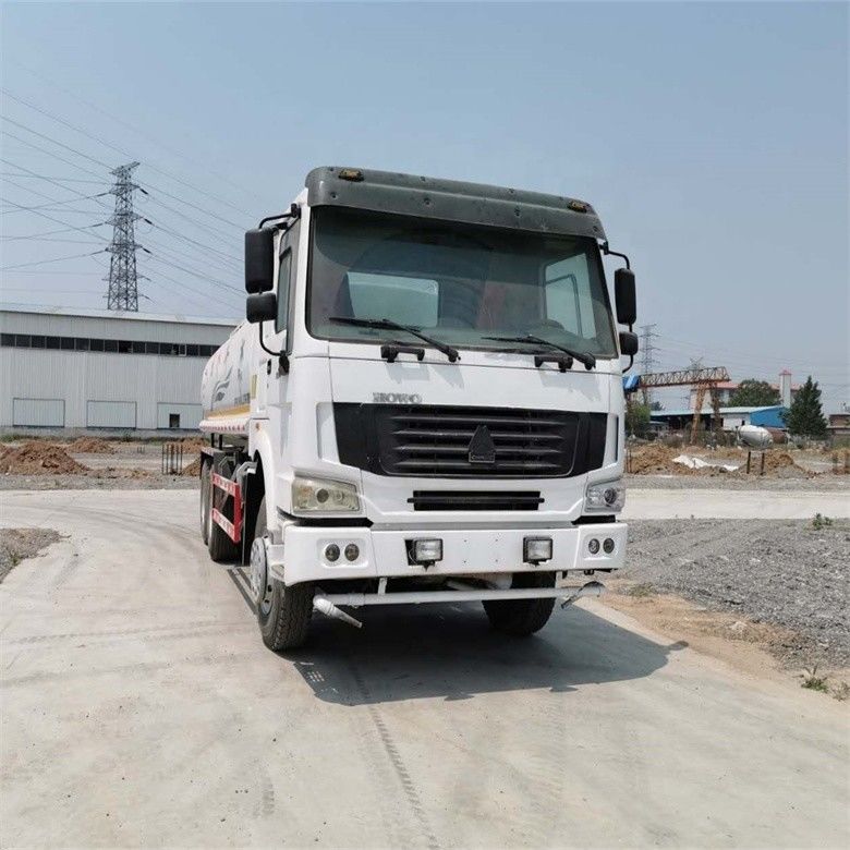Máquina de limpeza de caminhão de tanque de água de armazenamento de 12000-15000L com caminhão Isuzu importado do Japão