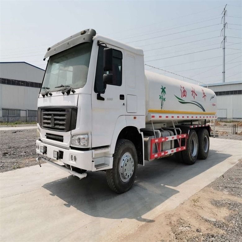 Caminhão Sino HOWO 6x4 Caminhão de água 12-16m Área de aspersão 25000kg Peso bruto do veículo