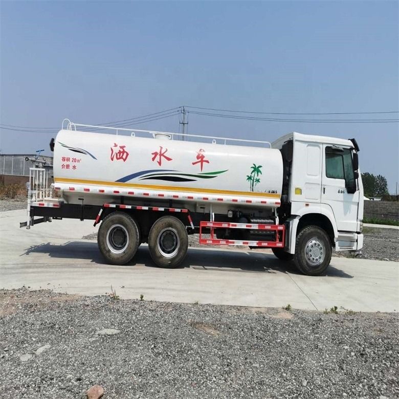 Tanque de aço carbono Isuzu Howo Caminhão de água perfeito estado Japão importado de segunda mão