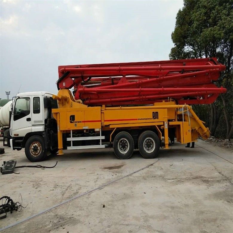 Chassi amarelo usado Putzmeister caminhão de bomba de concreto 37 metros com produtividade de 12M3/H