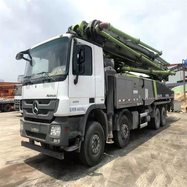 Caminhão de bombeamento de concreto Zoomlion usado 37m 42m 48m 52m Garantia e desempenho óptimo