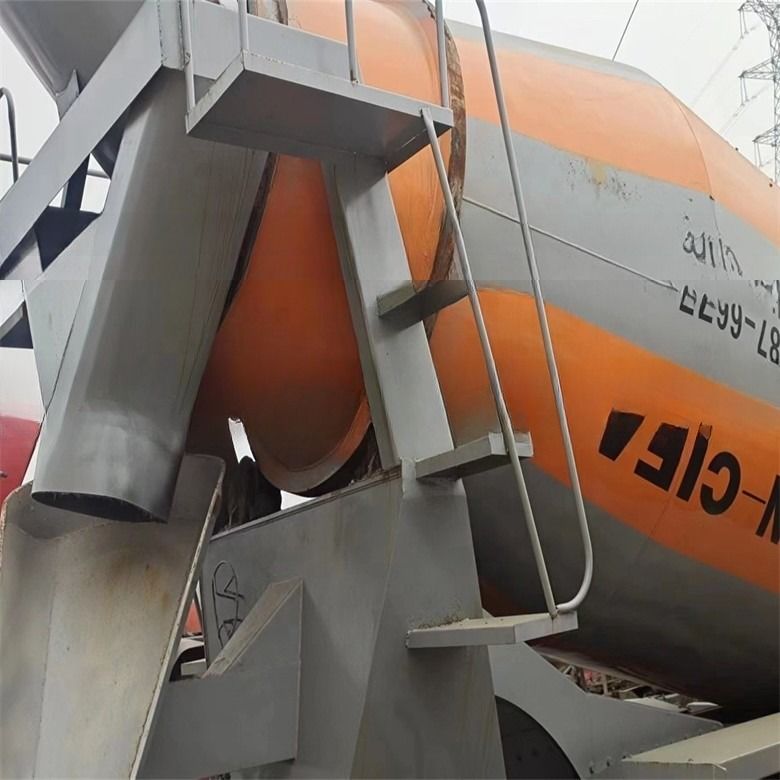 Trabalhos de construção 6*4 Howo Cimento Caminhão Mixer com 371 HP 375hp poder de mistura