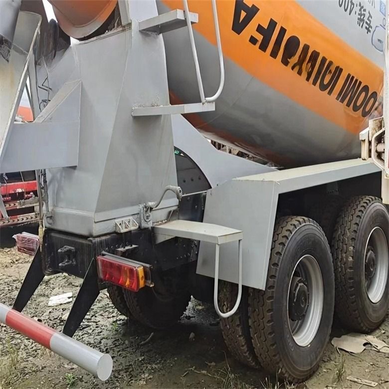 Trabalhos de construção 6*4 Howo Cimento Caminhão Mixer com 371 HP 375hp poder de mistura