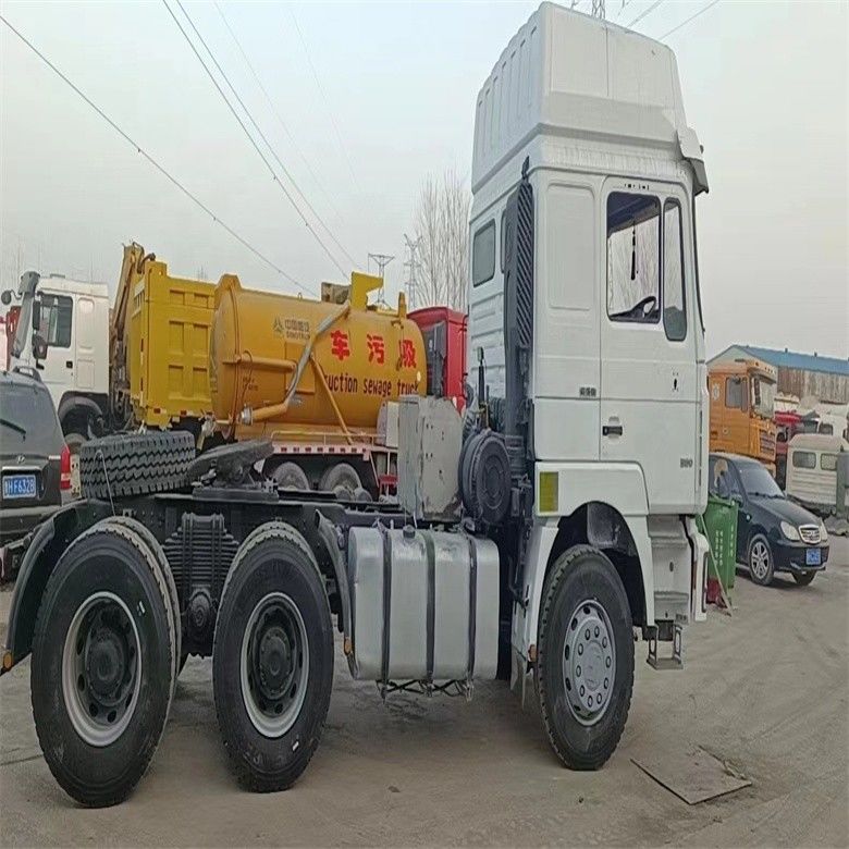 Shacman 6 X 4 ADE X3000 de segunda mão com assento normal do motorista e transmissão manual