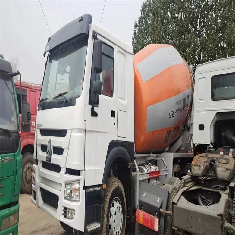 7M3/H Produtividade usada HOWO Caminhão de mistura de concreto 6*4 371HP 375HP em boas condições