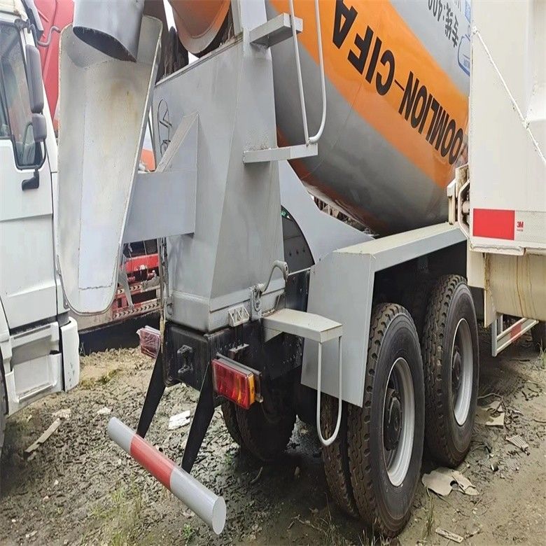 7M3/H Produtividade usada HOWO Caminhão de mistura de concreto 6*4 371HP 375HP em boas condições