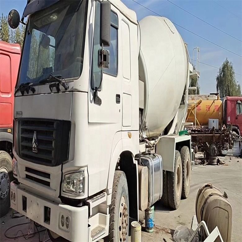 7M3/H Produtividade usada HOWO Caminhão de mistura de concreto 6*4 371HP 375HP em boas condições