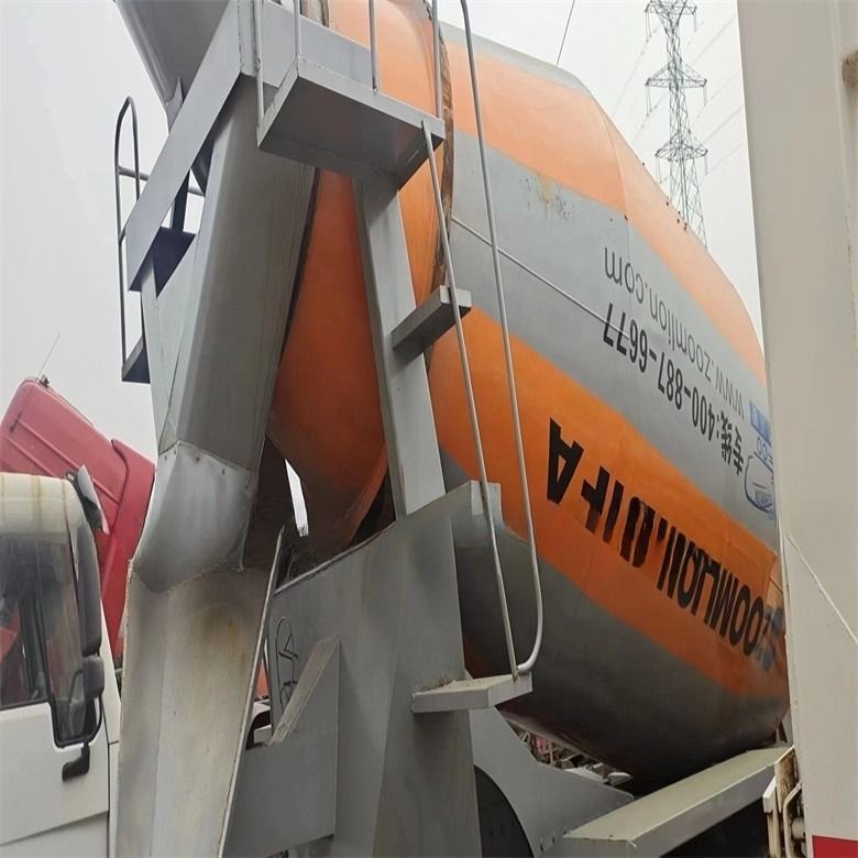 7M3/H Produtividade usada HOWO Caminhão de mistura de concreto 6*4 371HP 375HP em boas condições