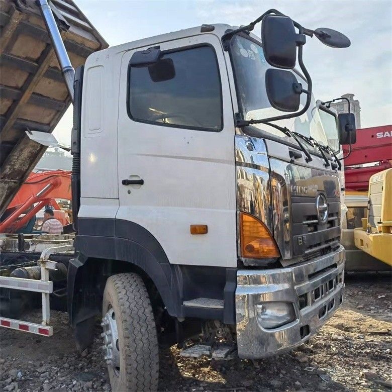 Sistema multimídia usado HINO 6*4 camião de descarga pesado 700 para construção pesada