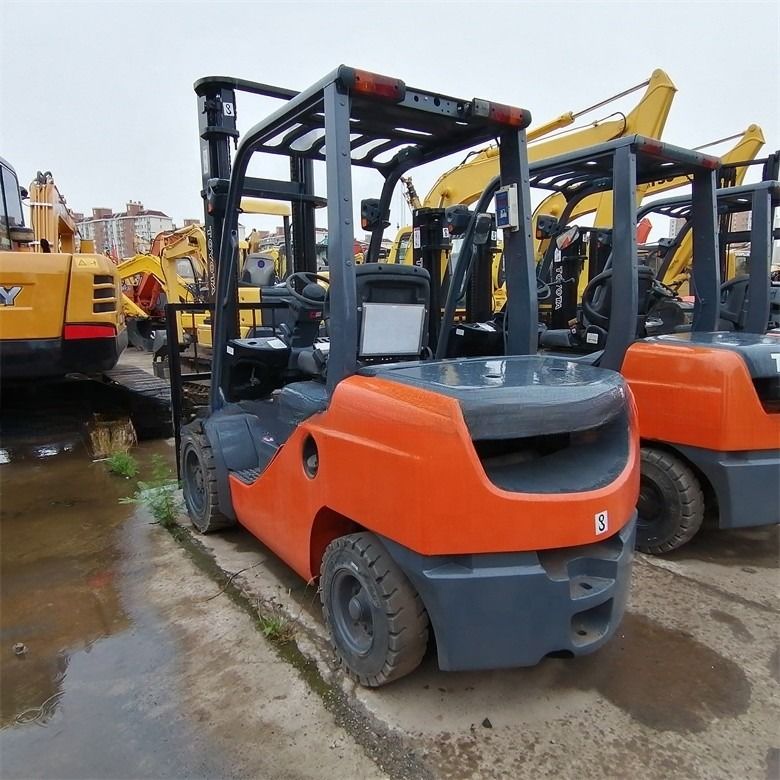 Multifuncional de 3 toneladas importado do Japão usado Toyota em elevadores de mão-de-obra pronto em horas de trabalho reduzidas