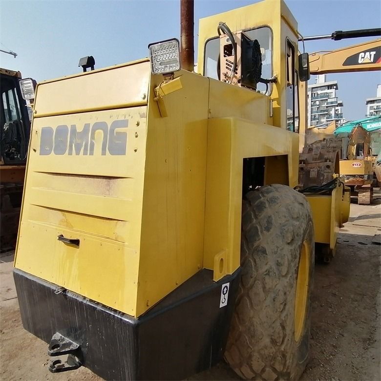 Motor Diesel Pavimentação Rodoviária Bomag BW217D-2 Usado Bateria única Pedra de ovelha Roller Hidráulico Rodoviário