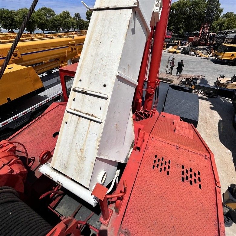 139.8kw Potência bruta Tadano TR-500EX Guindaste usado com capacidade de 50 toneladas e capacidade de combustível de 250L