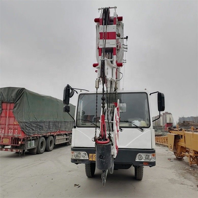Zoomline QY25V guindaste rodoviário de 25 toneladas em excelente estado com 1900-2000 horas de trabalho
