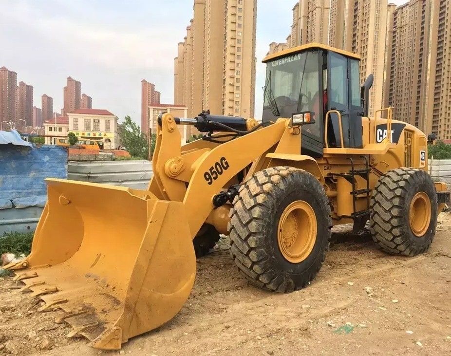 Descarregar 5 toneladas de segunda mão Japão Carreador Caterpillar 950G Carreador manual usado Cat 950