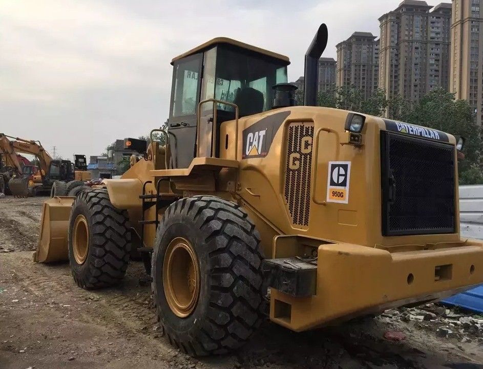 Descarregar 5 toneladas de segunda mão Japão Carreador Caterpillar 950G Carreador manual usado Cat 950