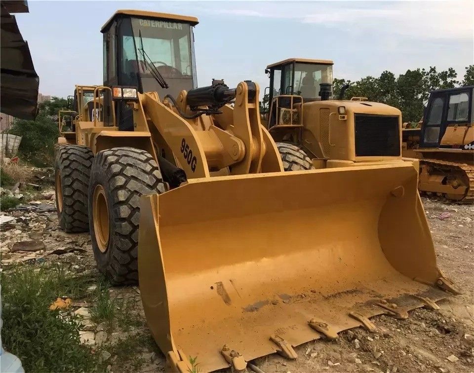 Descarregar 5 toneladas de segunda mão Japão Carreador Caterpillar 950G Carreador manual usado Cat 950