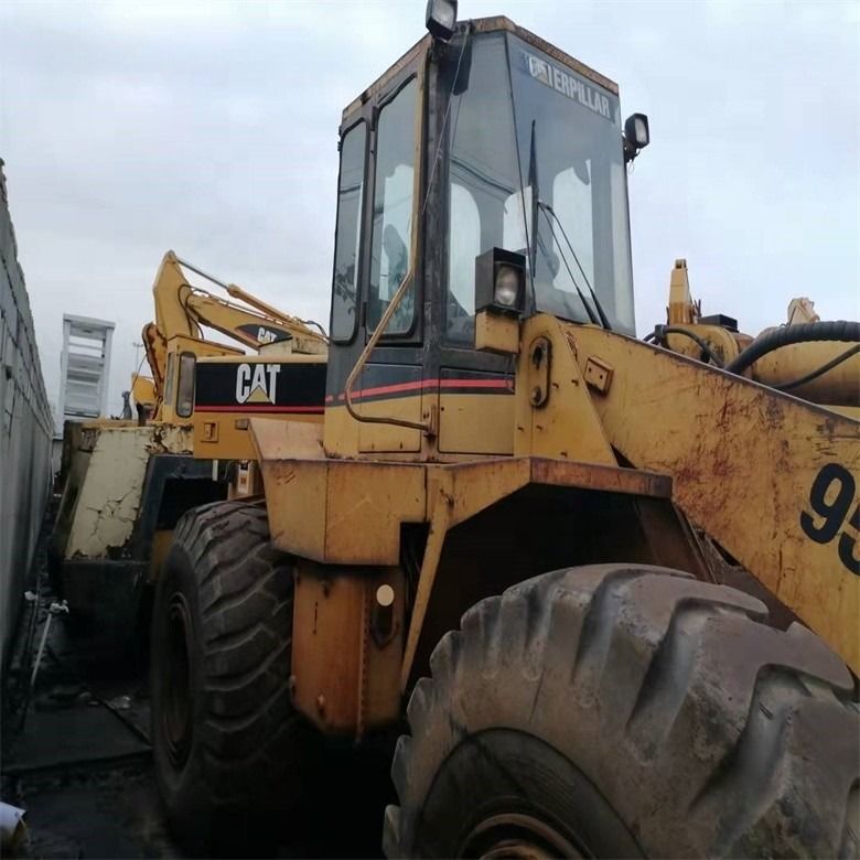 Caterpillar 950F Carregador de rodas de 17 toneladas com cilindrada de 6,6 litros e 3200-3300 horas de trabalho