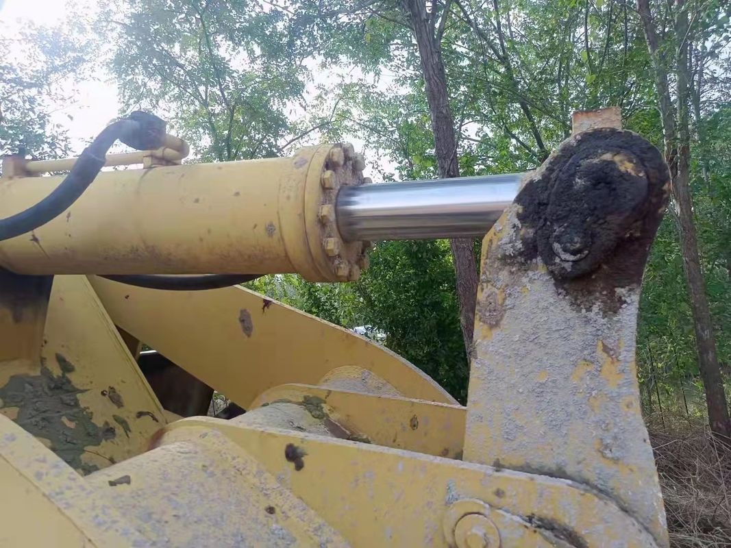 SEM 630B Carregador de bulldozer LGP de tipo de trilho com separador de hastes único