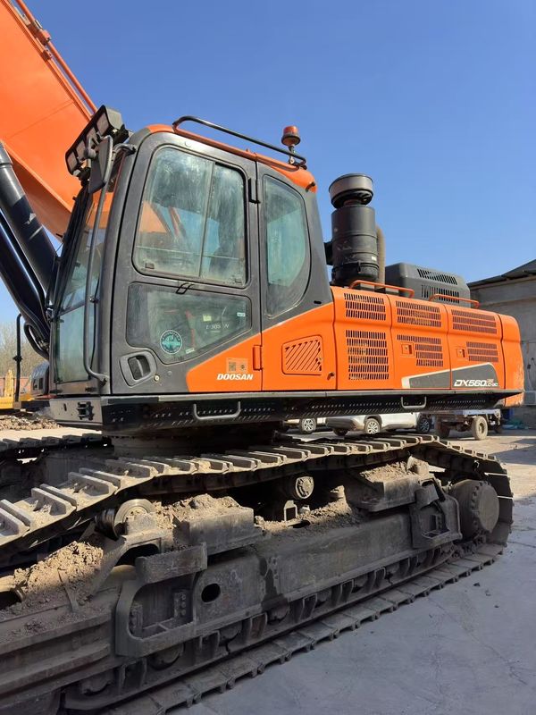 Excavadora do Doosan DX560LC para venda Equipamento de construção de segunda mão de alta qualidade