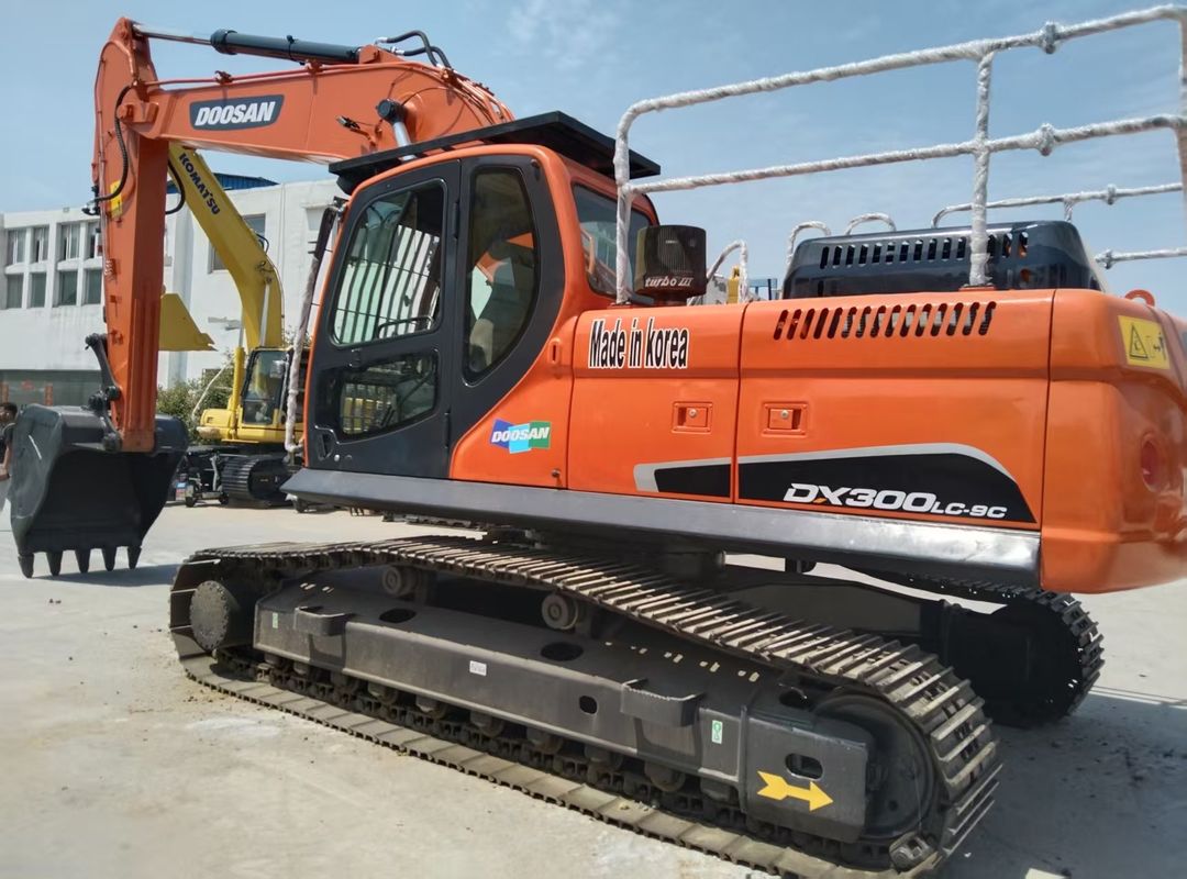 Excavadora de rastreamento DOOSAN usada DX300LC-9C Altura de transporte 3.475M Alto desempenho