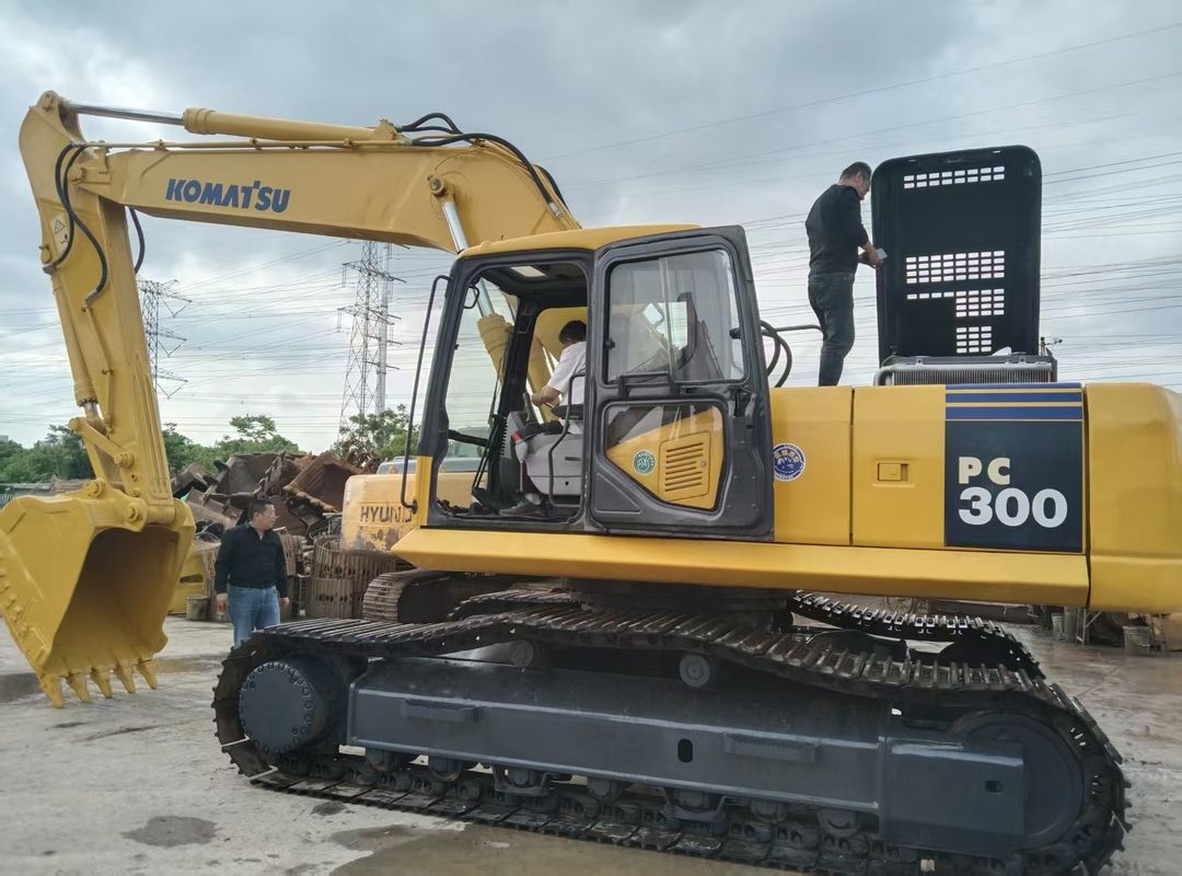 Excavadora usada Komatsu PC300-7 com potência de motor de 180 kW Excavadora hidráulica