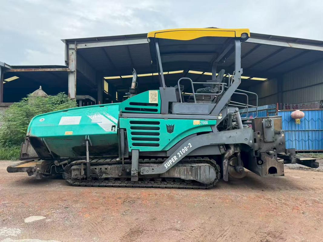Usado Vögele Super 2100-2 Paver de Asfalto para Venda