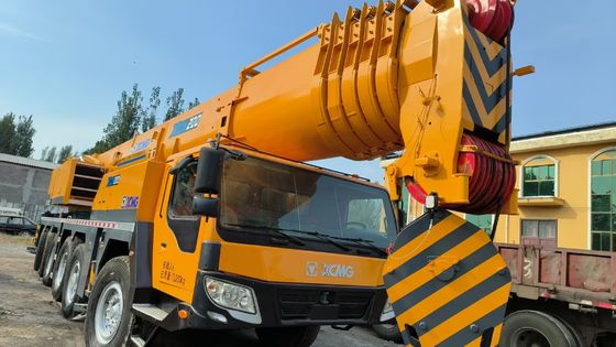Guindaste usado de alta qualidade XCMG 200 toneladas em boas condições